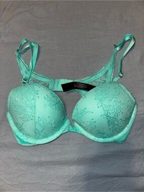 Victoria's Secret Mint Lace Push-Up Bra